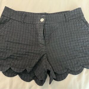 crown & ivy Black Scallop-Hem High Waist Shorts